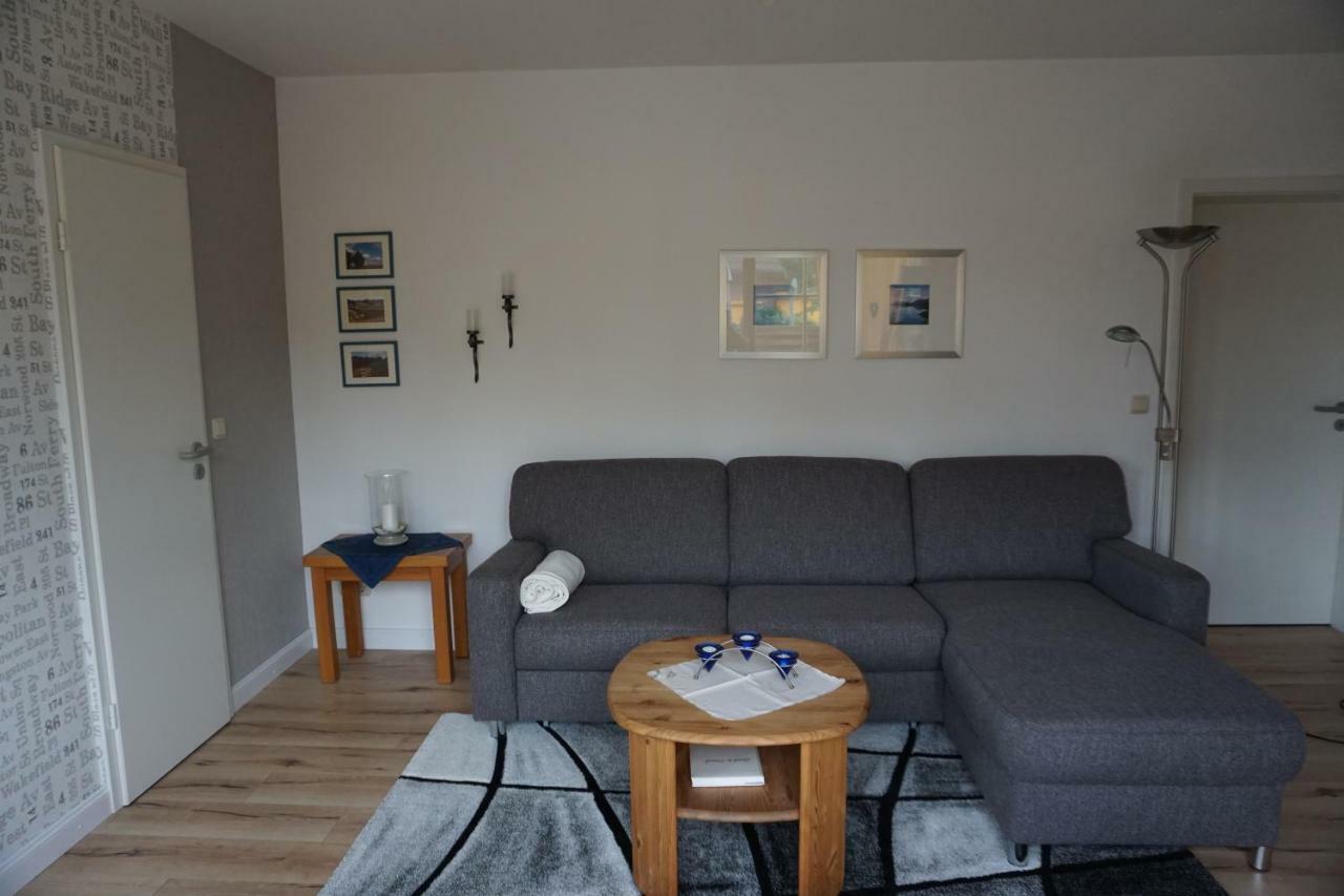 Ferienwohnung Sonnenschein シェーンベルガー・シュトランド エクステリア 写真